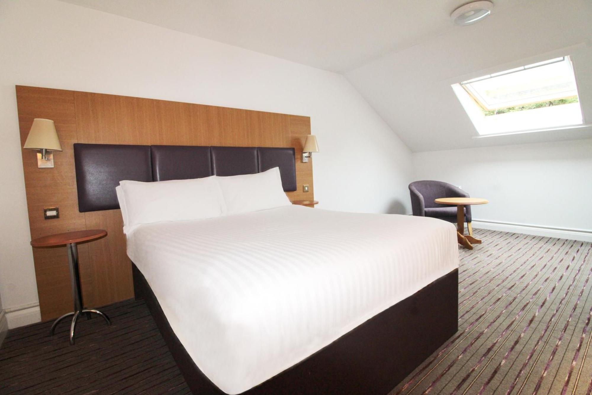 Orchid Epsom; Sure Hotel Collection By Best Western Eksteriør bilde